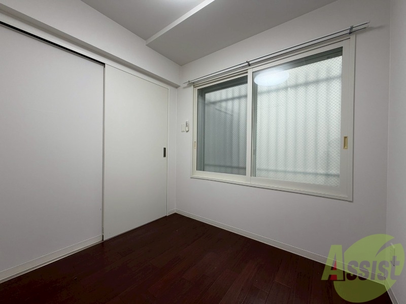 その他部屋・スペース　こちらのお部屋は光が差し込む、温かみのあるお部屋です。