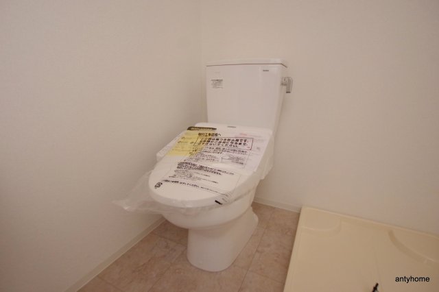セレニテ江坂ルフレのトイレ写真