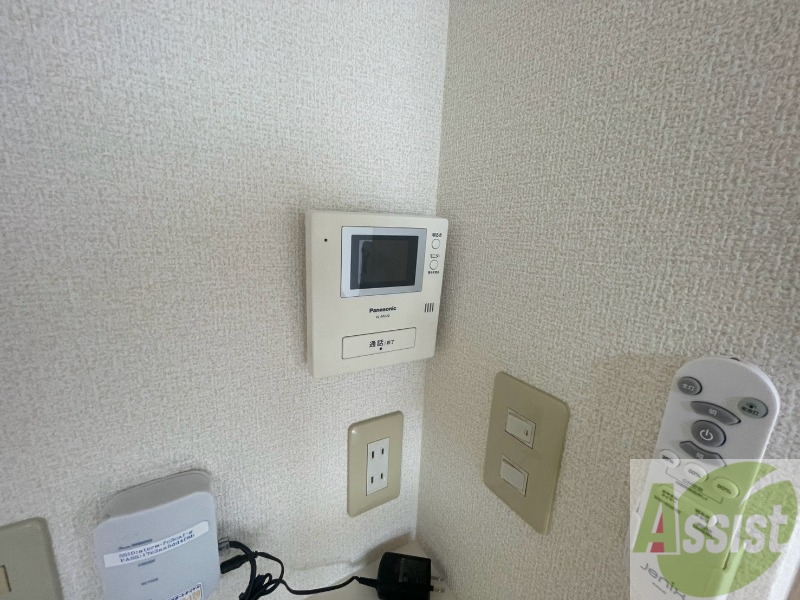 セキュリティ　ＴＶモニター付インターホンです。来客者の顔が見えるので安心！