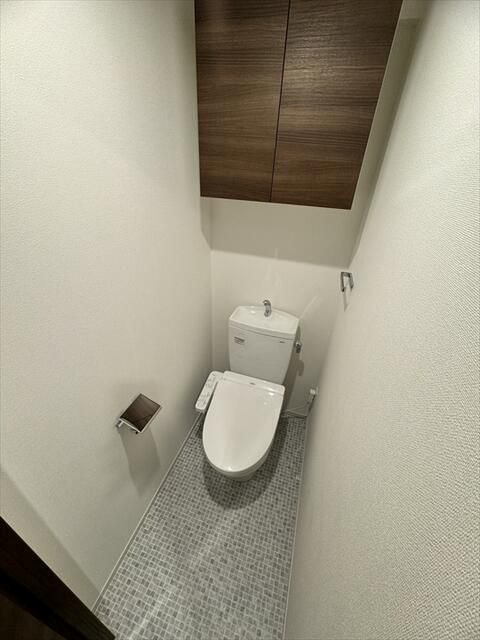 LEXE AZEST横濱関内のトイレ写真