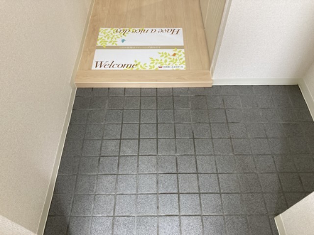 ソレイユ西六郷の玄関写真