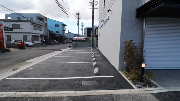 駐車場　駐車場