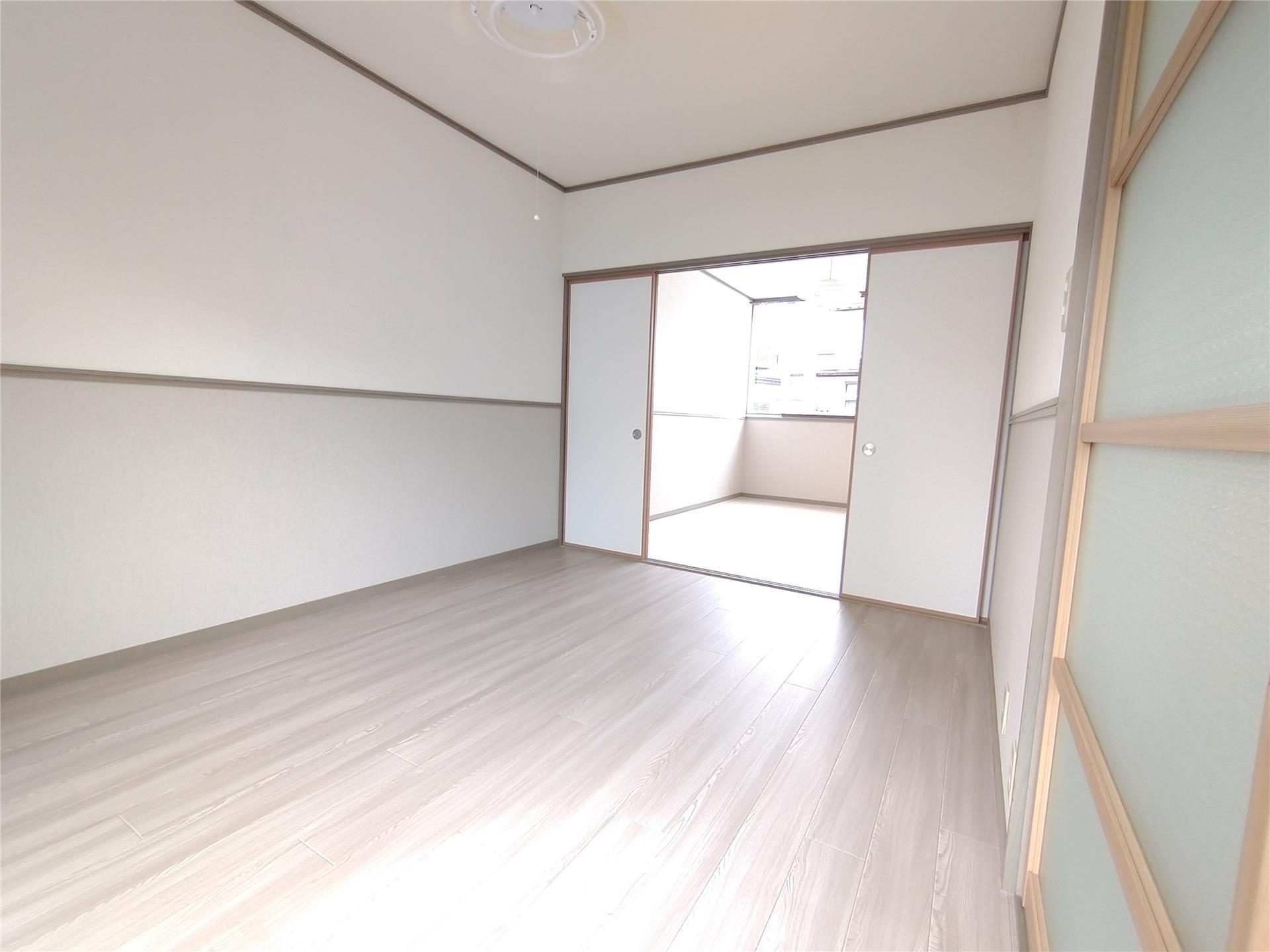 ＪＲ奥羽本線 北山形駅 徒歩9分 2階建 築33年の居間写真