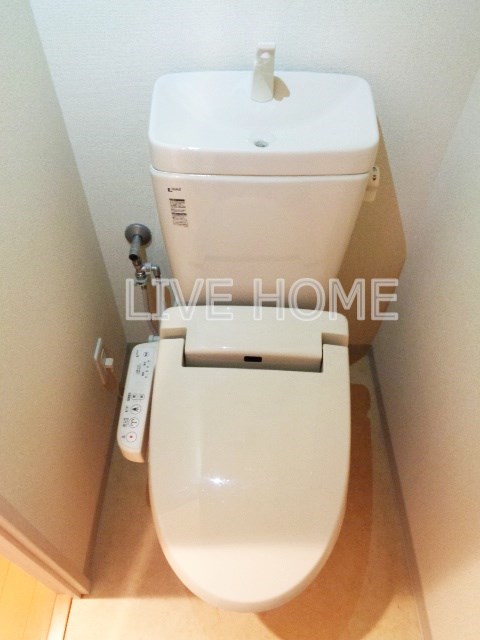 ＪＲ総武線 東中野駅 徒歩1分 8階建 築15年のトイレ写真
