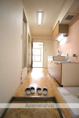 ＪＲ山陽本線 西川原駅 徒歩2分 3階建 築32年の玄関写真