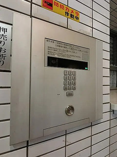 セキュリティ　女性の方でも安心のモニター付きオートロック♪