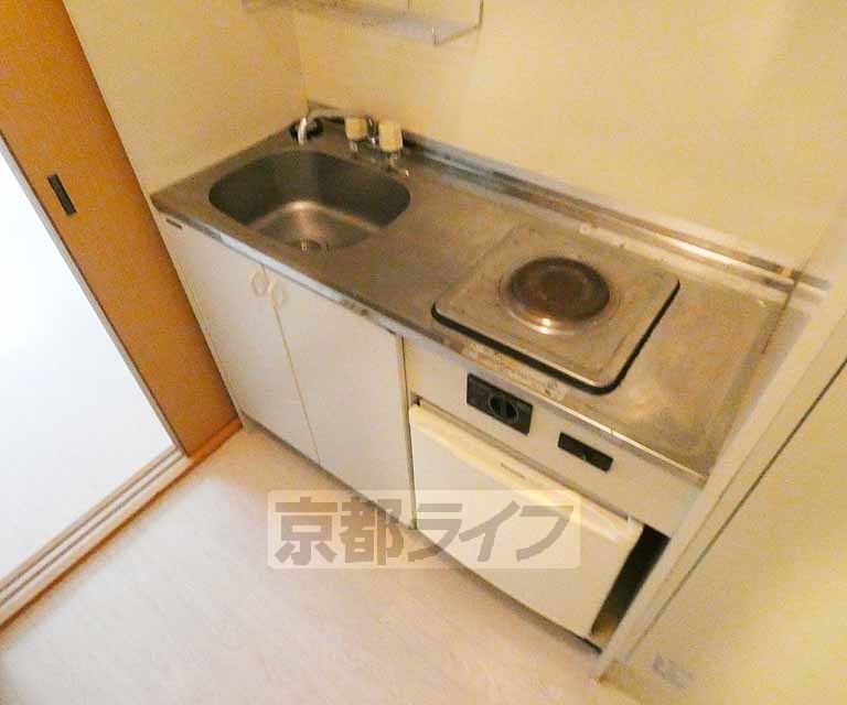 京阪本線 墨染駅 徒歩3分 2階建 築30年のキッチン写真