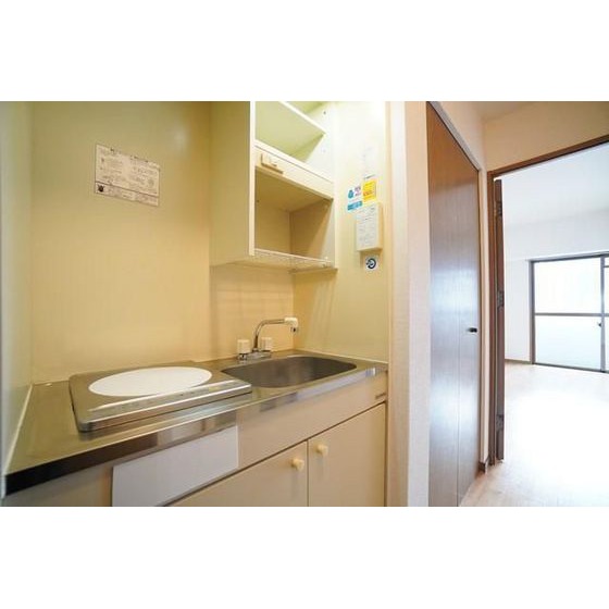 キッチン　※別部屋写真。現況優先※