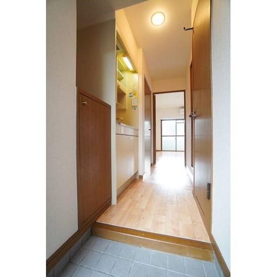 玄関　※別部屋写真。現況優先※