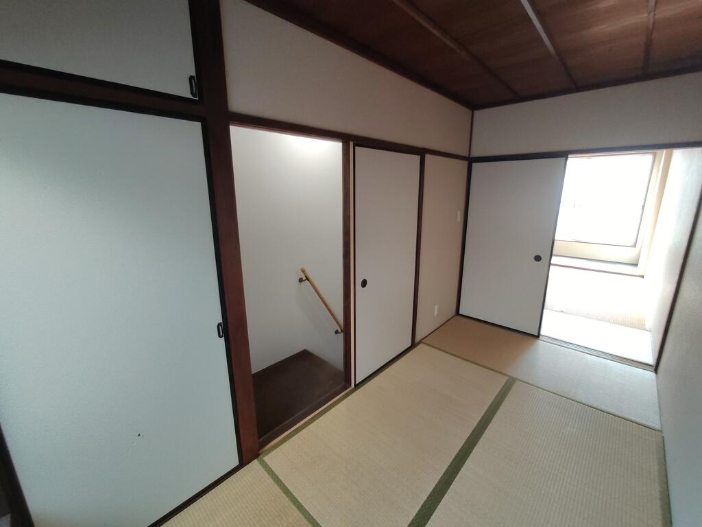 京阪鴨東線 出町柳駅 徒歩19分 2階建 築56年の居間写真