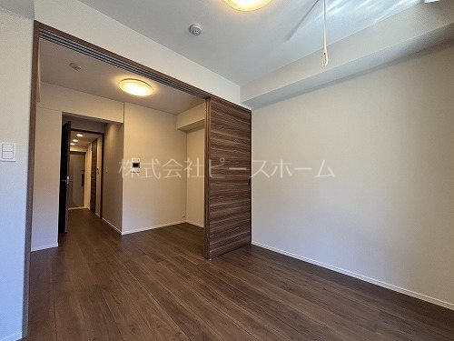 居室・リビング　※別号室参考写真