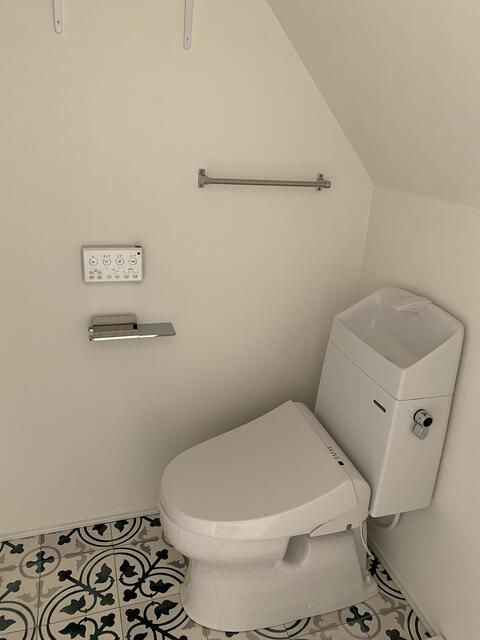 京王線 代田橋駅 徒歩9分 2階建 築1年のトイレ写真