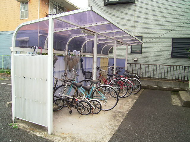その他共有部分　★屋根付駐輪場★（空き状況・使用料等詳細はご確認下さい）
