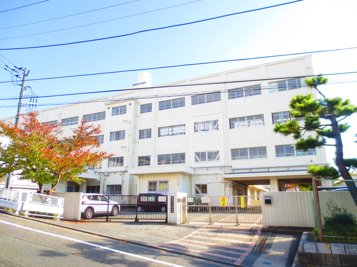 小学校　もえぎ野小学校（小学校）まで2150m