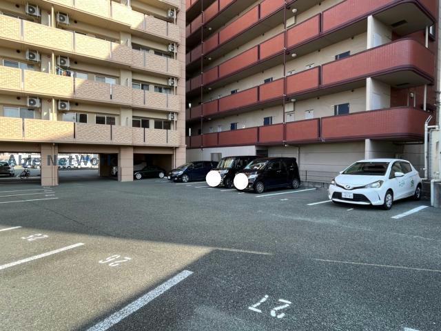 駐車場　駐車場