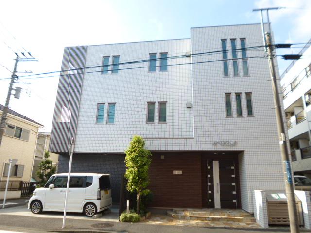 建物外観　落ち着いた雰囲気の外観です