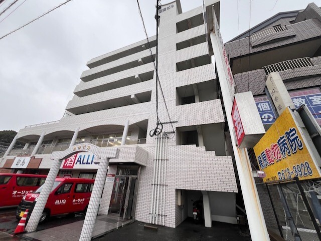 北九州市八幡西区里中のマンションの建物外観