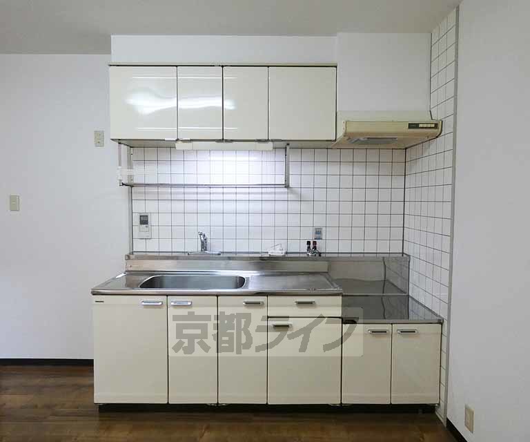 【京都市伏見区向島本丸町のマンションのキッチン】