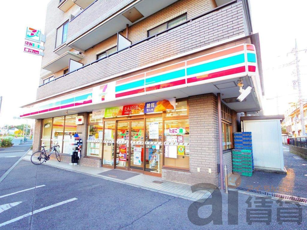 【三鷹市新川のマンションのコンビニ】