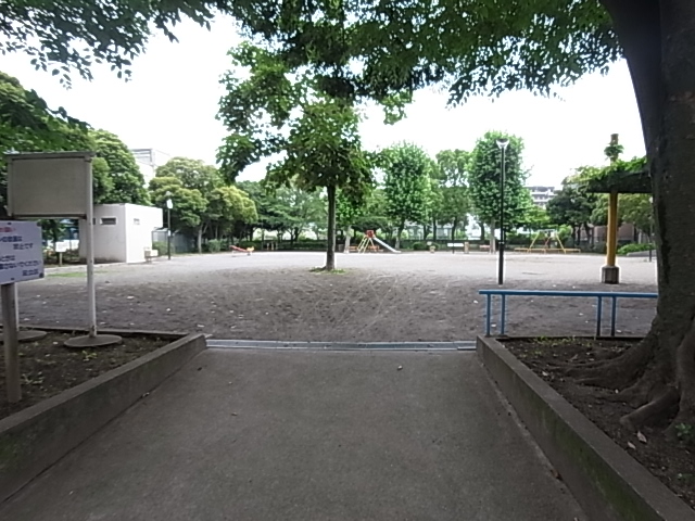 【原田コーポの公園】