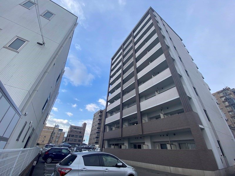 姫路市安田のマンションの建物外観