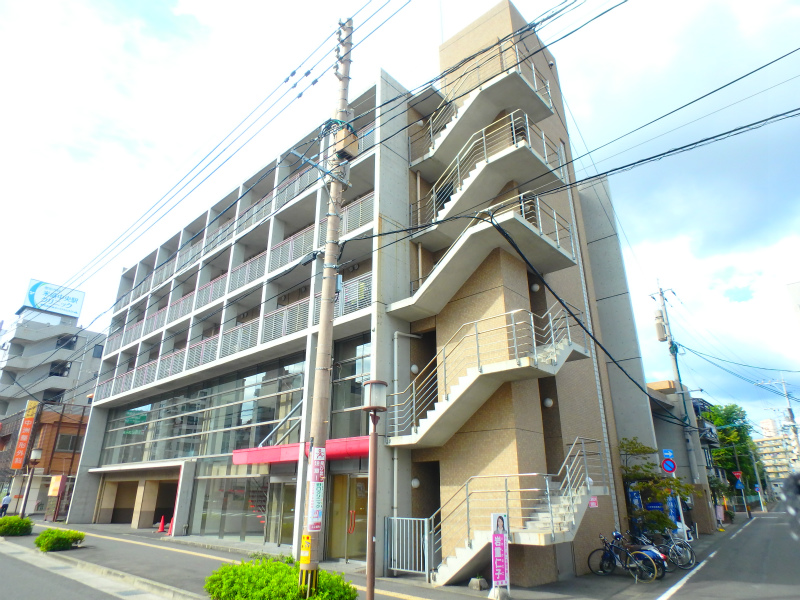 鹿児島市上之園町のマンションの建物外観