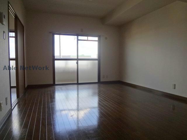 居室・リビング　同型モデル