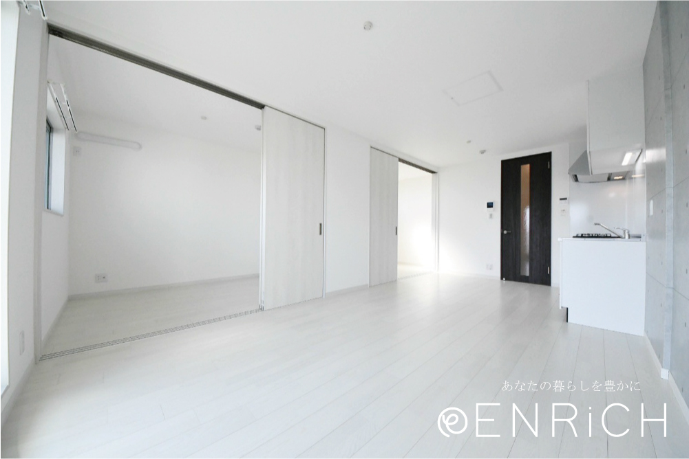 バス・シャワールーム　同型の内装写真です。