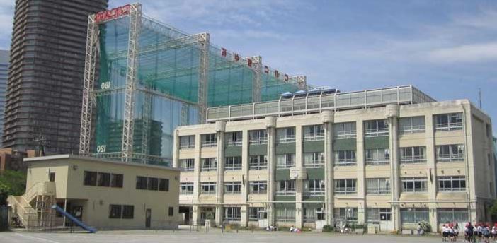 小学校　川崎市立下平間小学校（小学校）まで615m