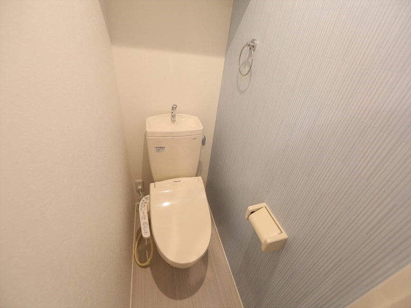 トイレ　温水洗浄暖房便座付トイレ