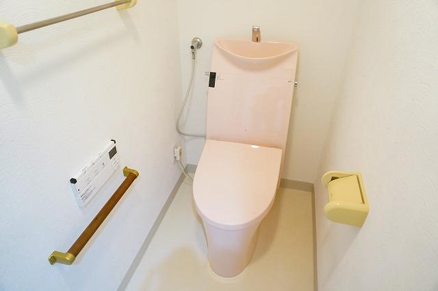 トイレ　トイレ