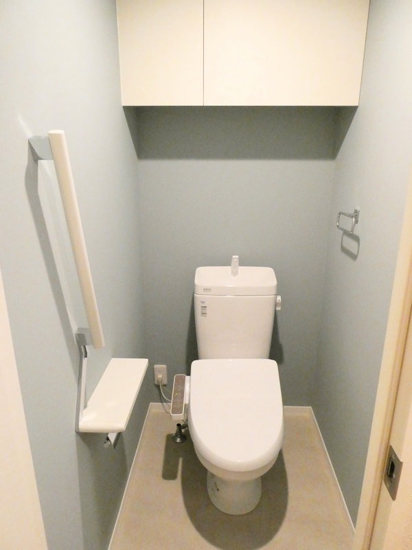 トイレ　トイレはもちろん温水洗浄便座♪