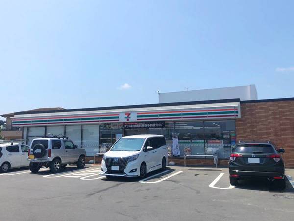 コンビニ　セブンイレブン牧之原勝俣店（コンビニ）まで1300m