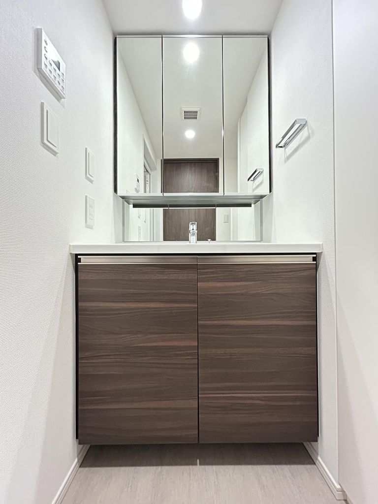 洗面設備　洗面室