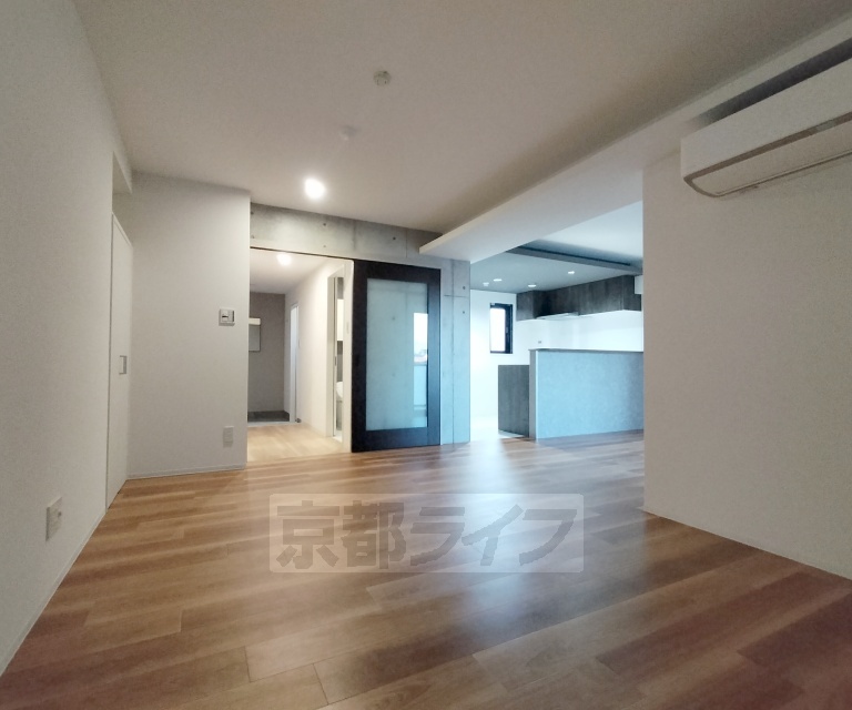 居室・リビング　リビング（室内工事中）