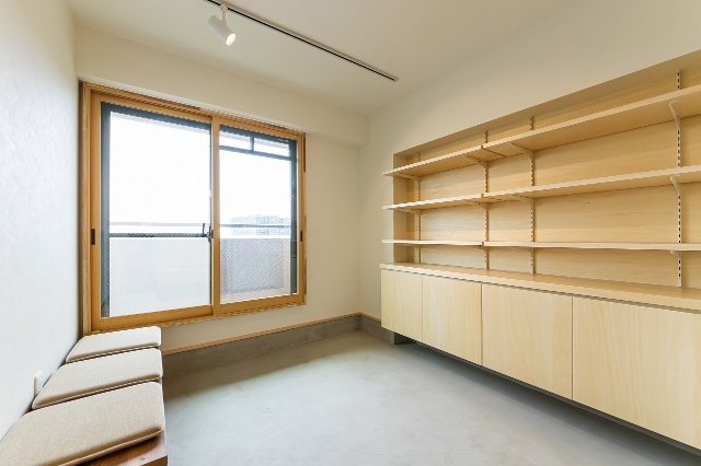 その他部屋・スペース　趣味スペース等、使い方はあなた次第。明るく開放的な土間空間