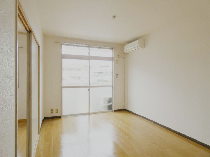 居室・リビング　図面と現状に相違がある場合には現状を優先