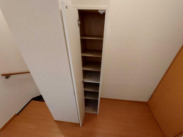 レオパレス松本の玄関写真