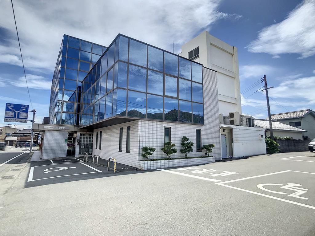 銀行　西中国信用金庫小郡支店（銀行）まで491m