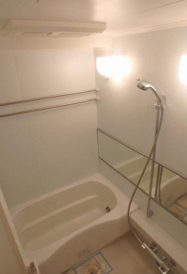 バス・シャワールーム　※別部屋の参考写真です。