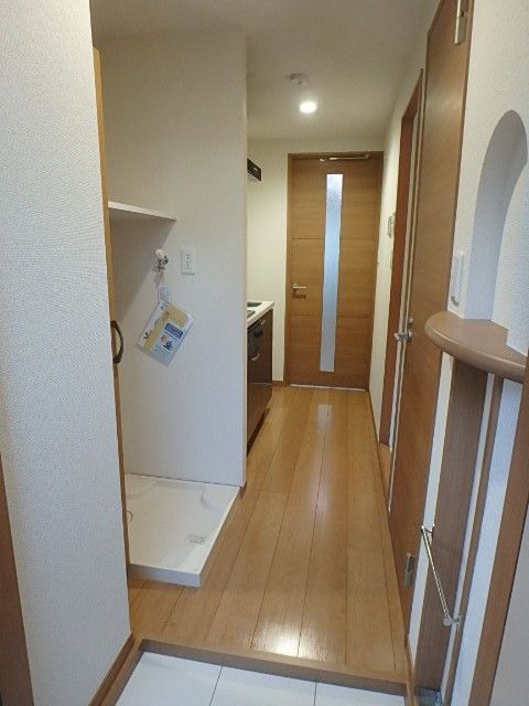 玄関　弊社は都内全域の物件をご紹介可能です！