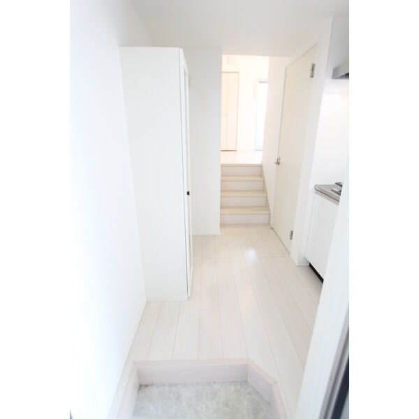玄関　※同じシリーズの室内写真