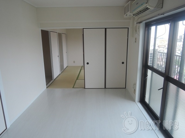 居室・リビング　シャトル上杉