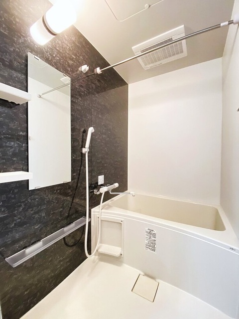 バス・シャワールーム　バスルーム