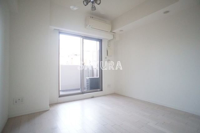 居室・リビング　開放感のあるゆったりとしたお部屋です♪