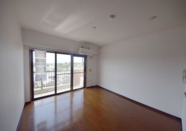 居室・リビング　※別部屋参考写真です※