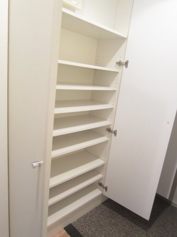 収納　シューズボックス