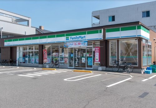 コンビニ　ファミリーマート 福生志茂店（コンビニ）まで200m