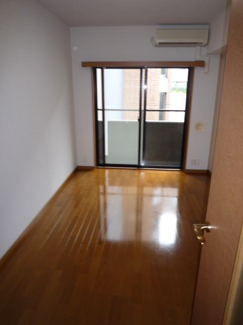 居室・リビング　内観