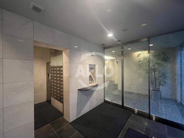 エントランス　エントランス